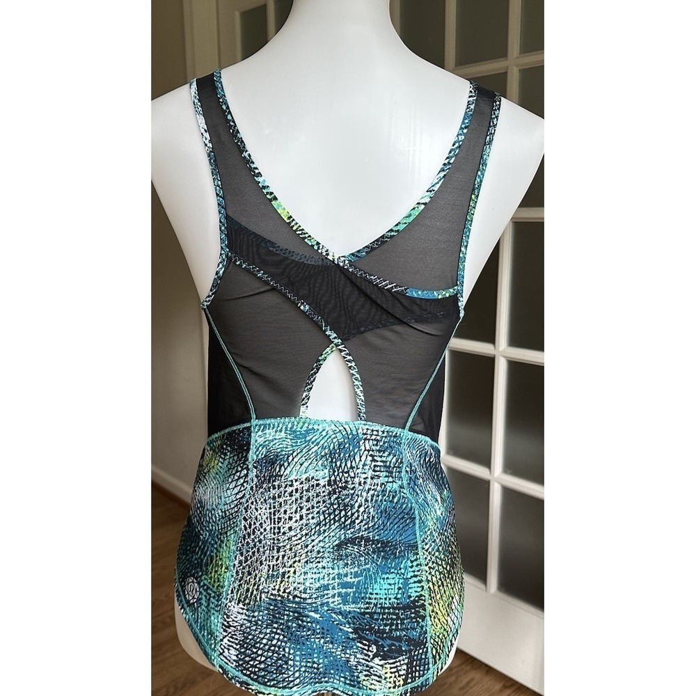 Lululemon Run with the Sun Tank Seawheeze Mo Money Bali Breeze Size 6 - Picture 3 of 5